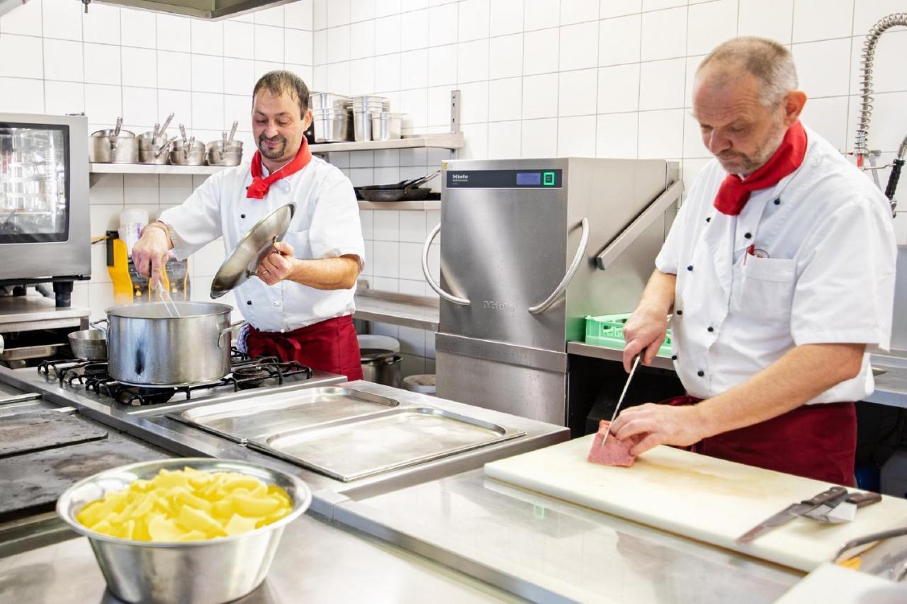 Hotelgasthof Bayerischer Hof Sulzbach-Rosenberg Zewnętrze zdjęcie